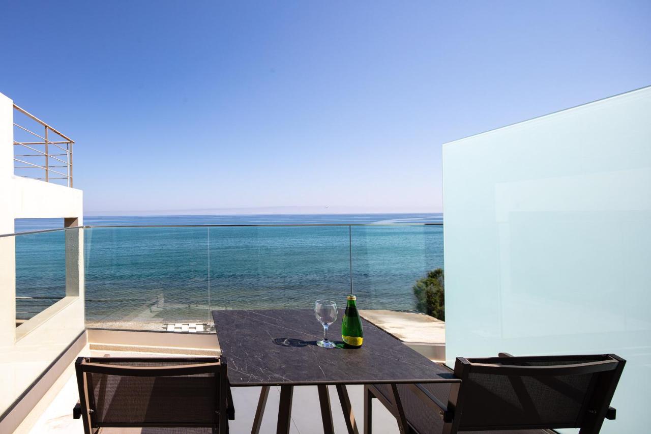 Deux Paradis, A Beachfront Retreat, By Thinkvilla Rethymno  Exterior photo